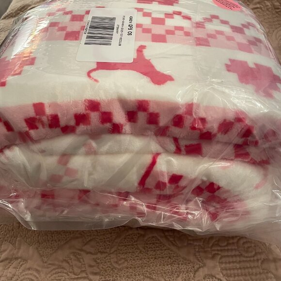 Victoria's Secret Pink Cozy Plush Blanket and Bling Tote Bag Holiday Set - Picture 5 of 7